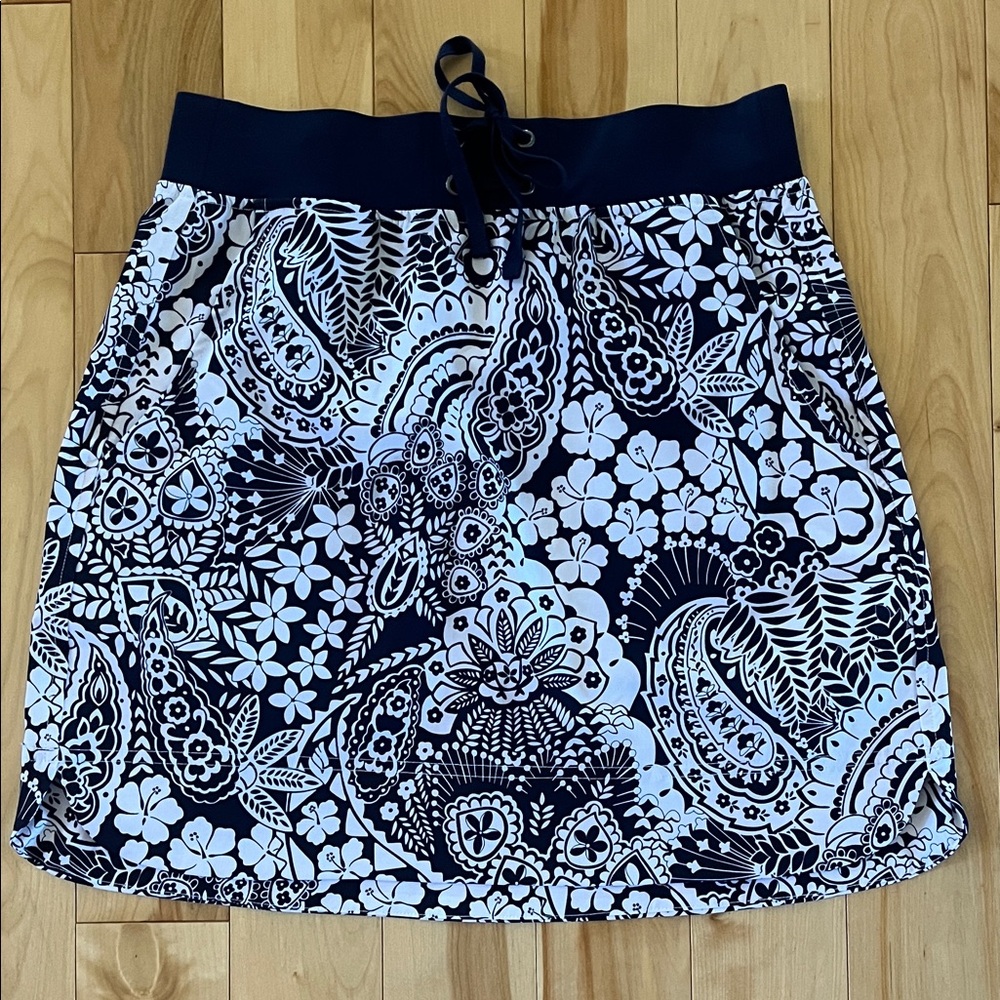 Tommy Bahama Navy and White Skirt